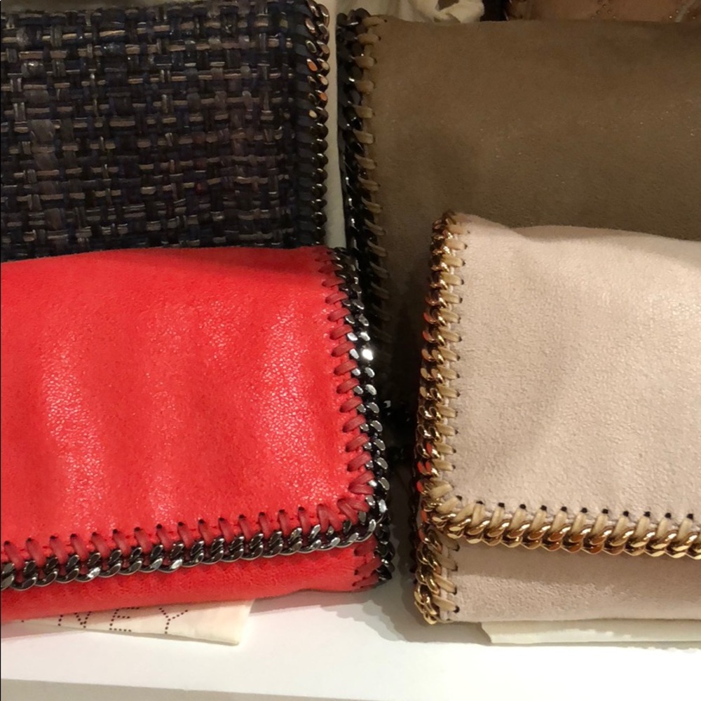 6 Stella McCartney bags - Picture 2 of 3
